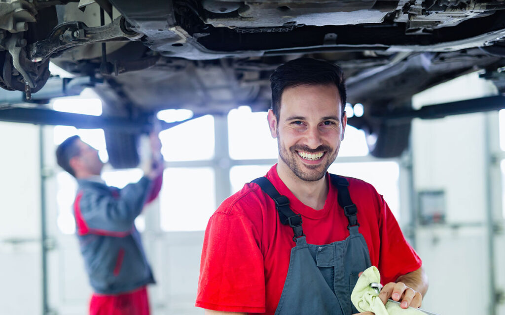 An expert mechanic who knows how to diagnosis and replace brakes. 